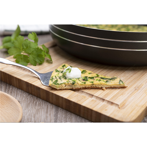 Tomaten-Frittata mit Kräutern und Schafskäse